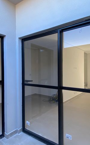 Casa de condomínio à venda com 70m², 2 quartos e 2 vagas Casa de condomínio à venda com 70m², 2 quartos e 2 vagasSala - Cozinha