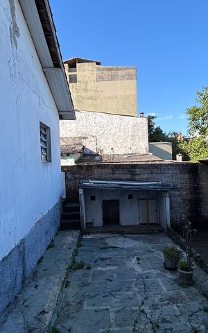 Casa para alugar com 260m², 3 quartos e 3 vagas Casa para alugar com 260m², 3 quartos e 3 vagasQuintal