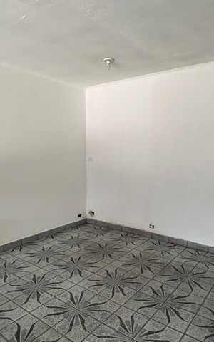 Casa para alugar com 260m², 3 quartos e 3 vagas Casa para alugar com 260m², 3 quartos e 3 vagasSala