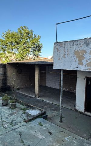 Casa para alugar com 260m², 3 quartos e 3 vagas Casa para alugar com 260m², 3 quartos e 3 vagasQuintal