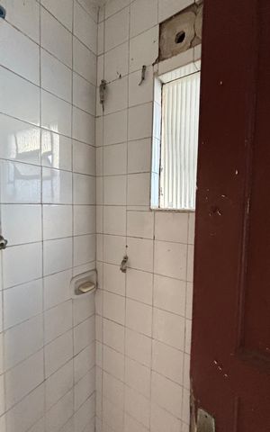 Casa para alugar com 260m², 3 quartos e 3 vagas Casa para alugar com 260m², 3 quartos e 3 vagasQuintal - Banheiro