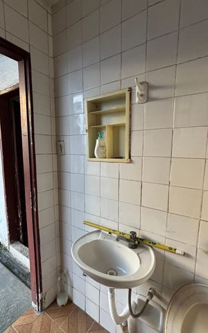 Casa para alugar com 260m², 3 quartos e 3 vagas Casa para alugar com 260m², 3 quartos e 3 vagasQuintal - Banheiro