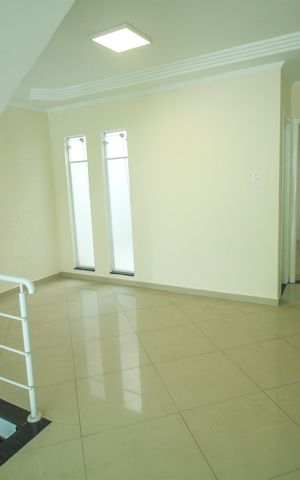 Casa à venda com 162m², 3 quartos e 4 vagas
