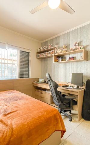 Casa à venda com 135m², 5 quartos e 10 vagas Casa à venda com 135m², 5 quartos e 10 vagasSuíte 1