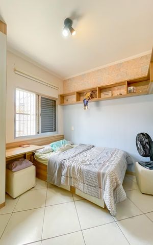 Casa à venda com 135m², 5 quartos e 10 vagas Casa à venda com 135m², 5 quartos e 10 vagasSuíte 4