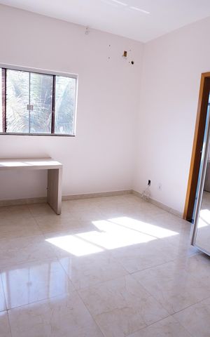 Casa à venda com 290m², 4 quartos e 4 vagas