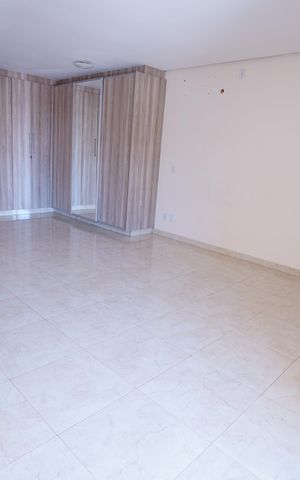 Casa à venda com 290m², 4 quartos e 4 vagas