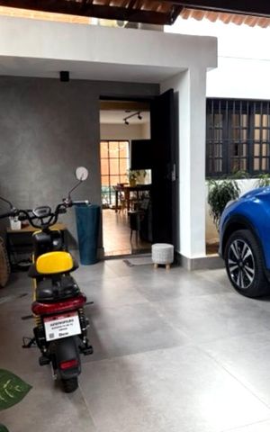 Casa à venda com 155m², 2 quartos e 2 vagas Casa à venda com 155m², 2 quartos e 2 vagasGaragem