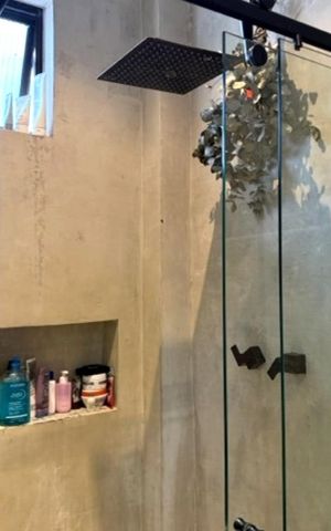 Casa à venda com 155m², 2 quartos e 2 vagas Casa à venda com 155m², 2 quartos e 2 vagasBanheiro