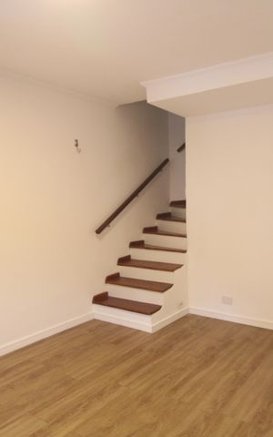 Casa de condomínio à venda com 75m², 2 quartos e 2 vagasSala