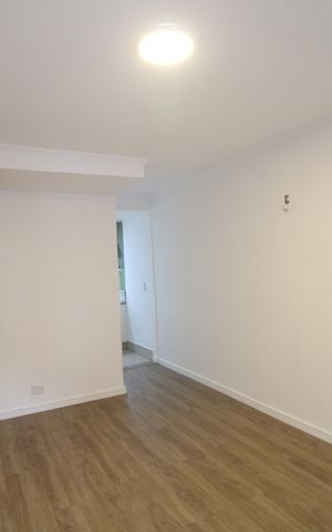 Casa de condomínio à venda com 75m², 2 quartos e 2 vagasSala