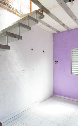 Casa à venda com 70m², 1 quarto e sem vagaSala