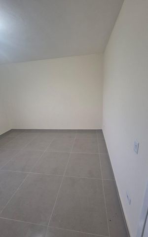 Casa à venda com 131m², 2 quartos e 2 vagas