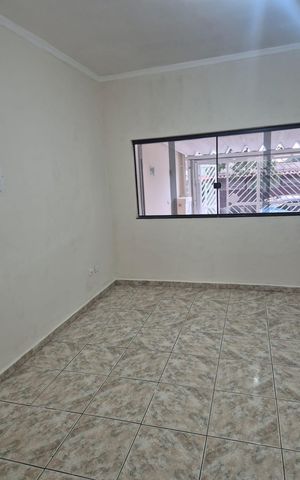 Casa à venda com 131m², 2 quartos e 2 vagas