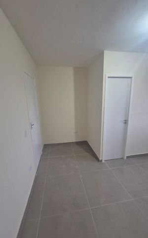 Casa à venda com 131m², 2 quartos e 2 vagas