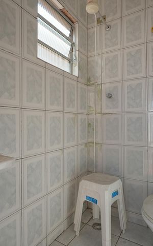 Casa para alugar com 120m², 2 quartos e 2 vagasBanheiro de serviço