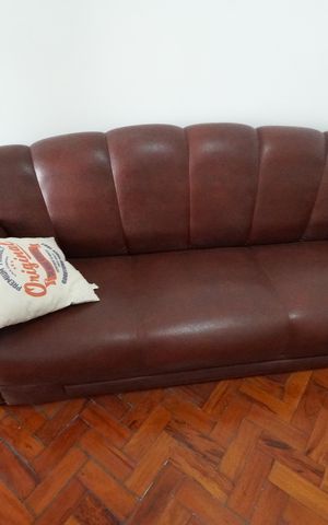 Casa para alugar com 120m², 2 quartos e 2 vagasSala
