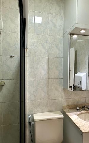 Apartamento à venda com 188m², 4 quartos e 2 vagas Apartamento à venda com 188m², 4 quartos e 2 vagasBanheiro social