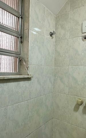 Apartamento à venda com 188m², 4 quartos e 2 vagas Apartamento à venda com 188m², 4 quartos e 2 vagasBanheiro social