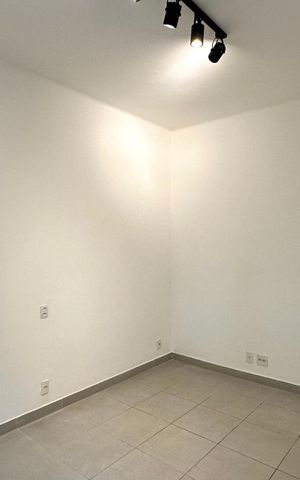 Apartamento à venda com 188m², 4 quartos e 2 vagas Apartamento à venda com 188m², 4 quartos e 2 vagasQuarto