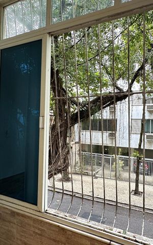 Apartamento à venda com 188m², 4 quartos e 2 vagas Apartamento à venda com 188m², 4 quartos e 2 vagasVaranda da Sala