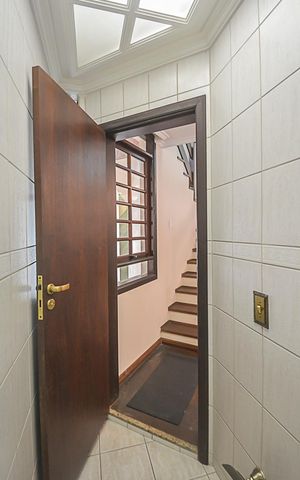 Casa à venda com 322m², 4 quartos e 4 vagasLavabo