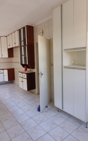 Casa à venda com 280m², 3 quartos e 3 vagasCozinha