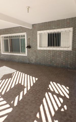 Casa à venda com 280m², 3 quartos e 3 vagasGaragem