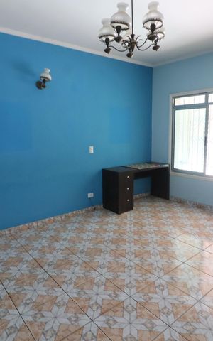 Casa à venda com 280m², 3 quartos e 3 vagasSala