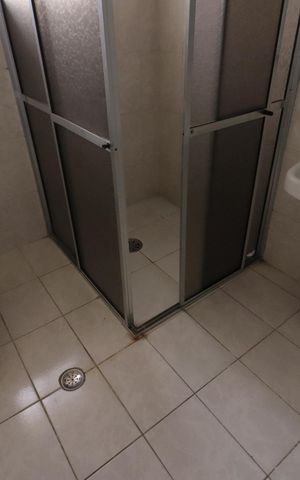 Casa à venda com 280m², 3 quartos e 3 vagasBanheiro 2