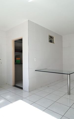 Casa para alugar com 330m², 4 quartos e 2 vagasCozinha