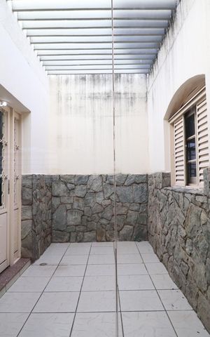 Casa para alugar com 330m², 4 quartos e 2 vagasJardim de Inverno