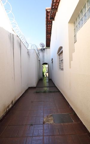 Casa para alugar com 330m², 4 quartos e 2 vagasÁrea de Serviço