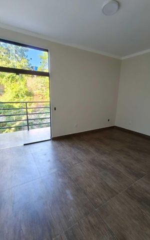 Casa de condomínio para alugar com 230m², 4 quartos e 2 vagas Casa de condomínio para alugar com 230m², 4 quartos e 2 vagasSala
