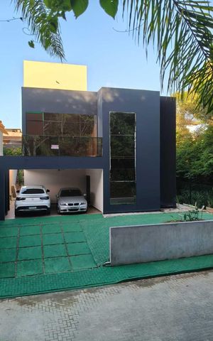 Casa de condomínio para alugar com 230m², 4 quartos e 2 vagas Casa de condomínio para alugar com 230m², 4 quartos e 2 vagasÁrea externa
