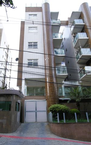 Apartamento à venda com 100m², 3 quartos e 2 vagasFachada