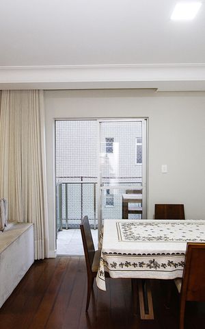 Apartamento à venda com 100m², 3 quartos e 2 vagasSala