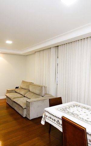 Apartamento à venda com 100m², 3 quartos e 2 vagasSala
