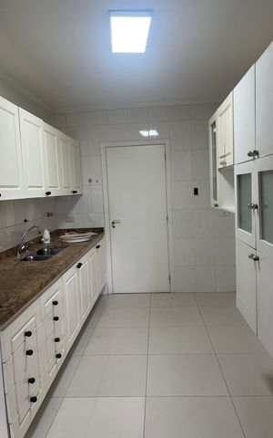 Apartamento para alugar com 169m², 3 quartos e 2 vagasCozinha