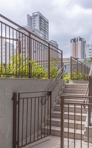 Studio à venda com 25m², 1 quarto e sem vaga Studio à venda com 25m², 1 quarto e sem vagaÁrea comum - Piscina