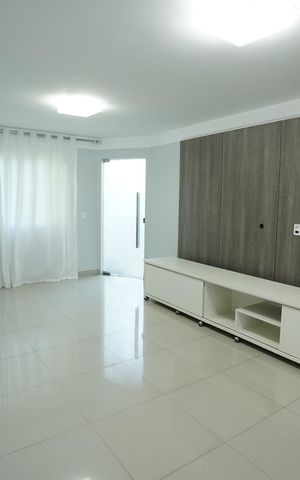 Casa de condomínio à venda com 129m², 3 quartos e 3 vagas