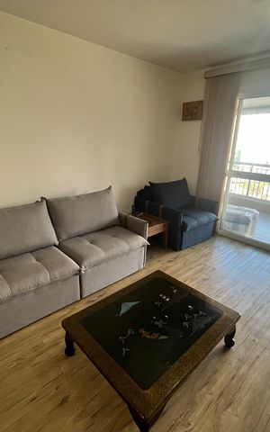 Apartamento à venda com 170m², 4 quartos e 3 vagas Apartamento à venda com 170m², 4 quartos e 3 vagasSala de TV