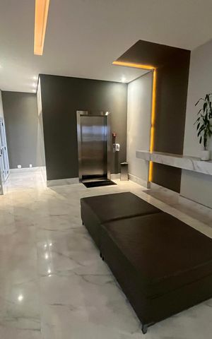 Apartamento à venda com 170m², 4 quartos e 3 vagas Apartamento à venda com 170m², 4 quartos e 3 vagasHall social