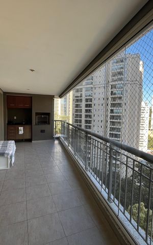 Apartamento à venda com 170m², 4 quartos e 3 vagas Apartamento à venda com 170m², 4 quartos e 3 vagasSacada