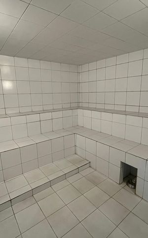 Apartamento à venda com 170m², 4 quartos e 3 vagas Apartamento à venda com 170m², 4 quartos e 3 vagasSauna a vapor