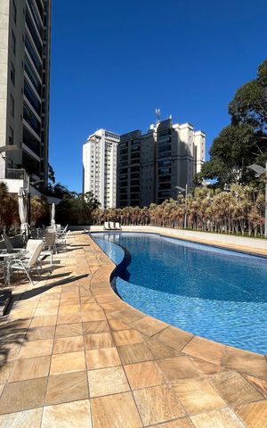 Apartamento à venda com 170m², 4 quartos e 3 vagas Apartamento à venda com 170m², 4 quartos e 3 vagasÁrea comum - Piscina