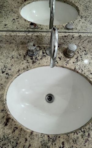 Apartamento à venda com 170m², 4 quartos e 3 vagas Apartamento à venda com 170m², 4 quartos e 3 vagasBanheiro - torneira