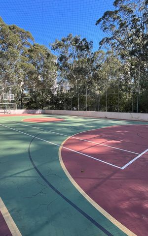 Apartamento à venda com 170m², 4 quartos e 3 vagas Apartamento à venda com 170m², 4 quartos e 3 vagasQuadra Esportiva