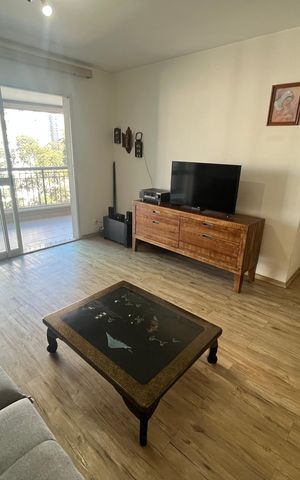 Apartamento à venda com 170m², 4 quartos e 3 vagas Apartamento à venda com 170m², 4 quartos e 3 vagasSala de TV