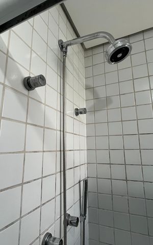 Apartamento à venda com 170m², 4 quartos e 3 vagas Apartamento à venda com 170m², 4 quartos e 3 vagasBanheiro da Suíte 2